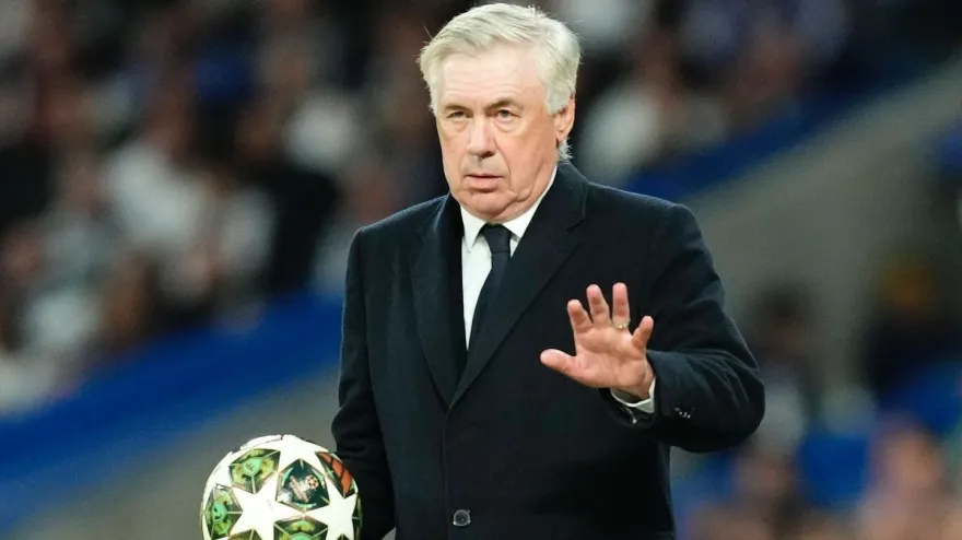 técnico Carlo Ancelotti